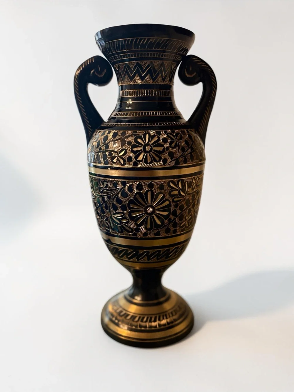 Hand-Etched Black & Gold Vase Statement Planter Decorative Accent Decor 11.5 In - Picture 5 of 6